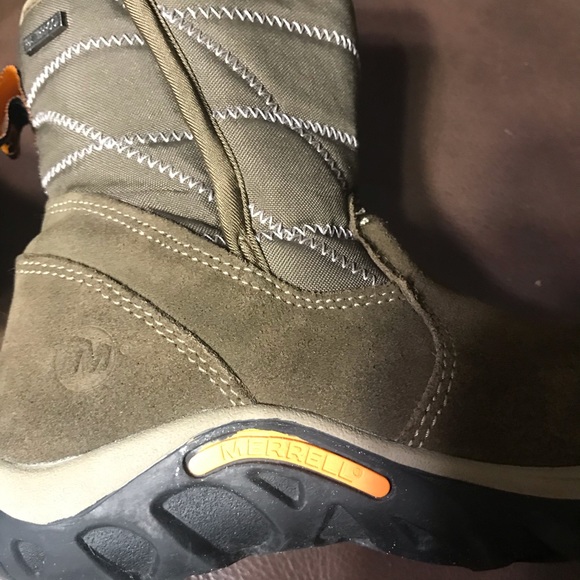 Boots for boys. - Picture 2 of 8